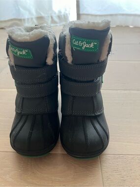 Cat & Jack Gray/Black Boots with White Fleece Trim